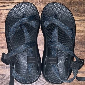 Chacos Size 8